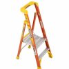 Hardware & Jobsite Supplies Werner | Werner 8' Fiberglass Podium Ladder 2' Platform Type Ia Pd6202